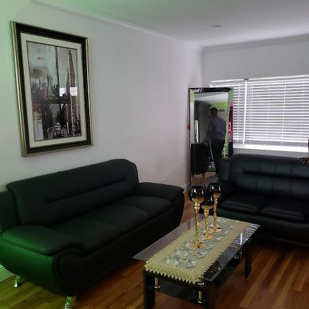 Comfortable Holiday Homestay 纽约 外观 照片